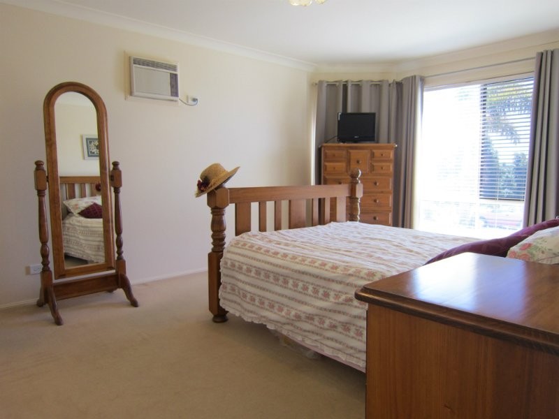 21 Calverton Court, Brassall QLD 4305