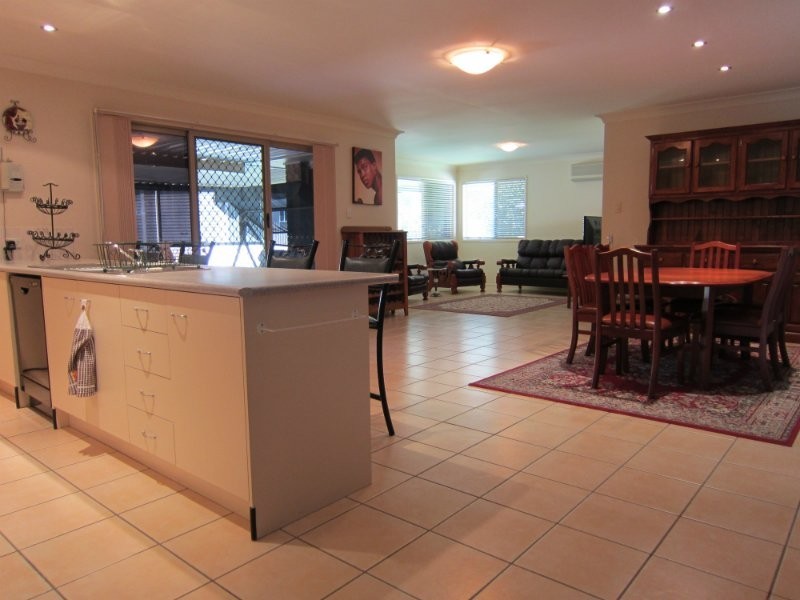 21 Calverton Court, Brassall QLD 4305