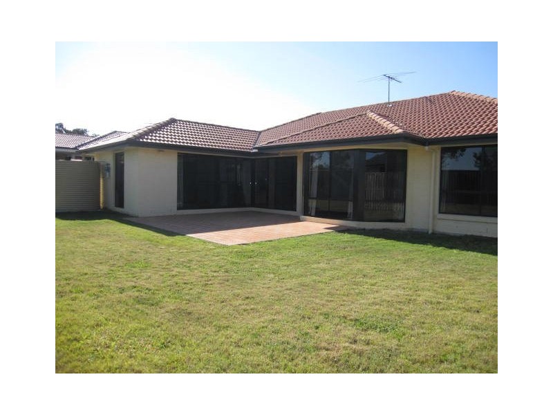 30 Eric Drive, Blackstone QLD 4304