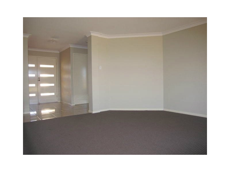 30 Eric Drive, Blackstone QLD 4304