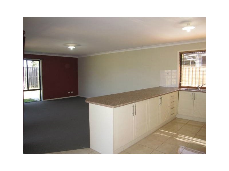 30 Eric Drive, Blackstone QLD 4304