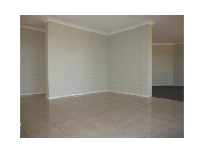 30 Eric Drive, Blackstone QLD 4304