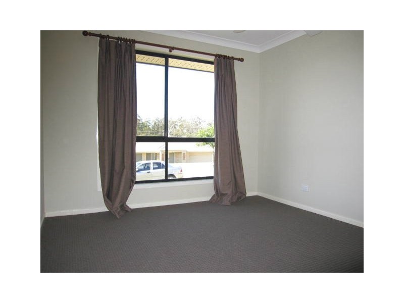 30 Eric Drive, Blackstone QLD 4304