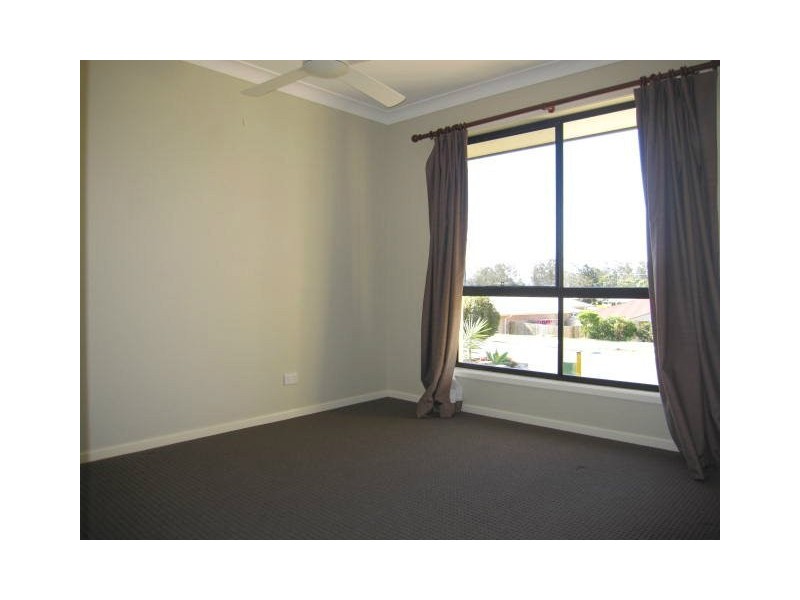 30 Eric Drive, Blackstone QLD 4304