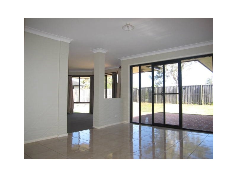 30 Eric Drive, Blackstone QLD 4304