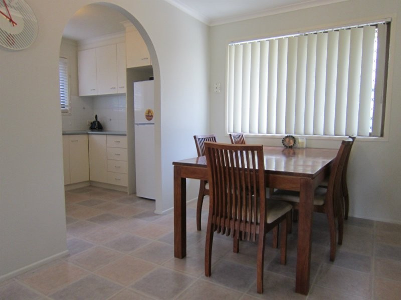 10 Oakhill Street, One Mile QLD 4305