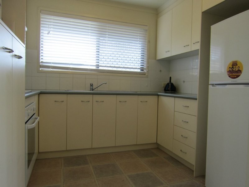 10 Oakhill Street, One Mile QLD 4305