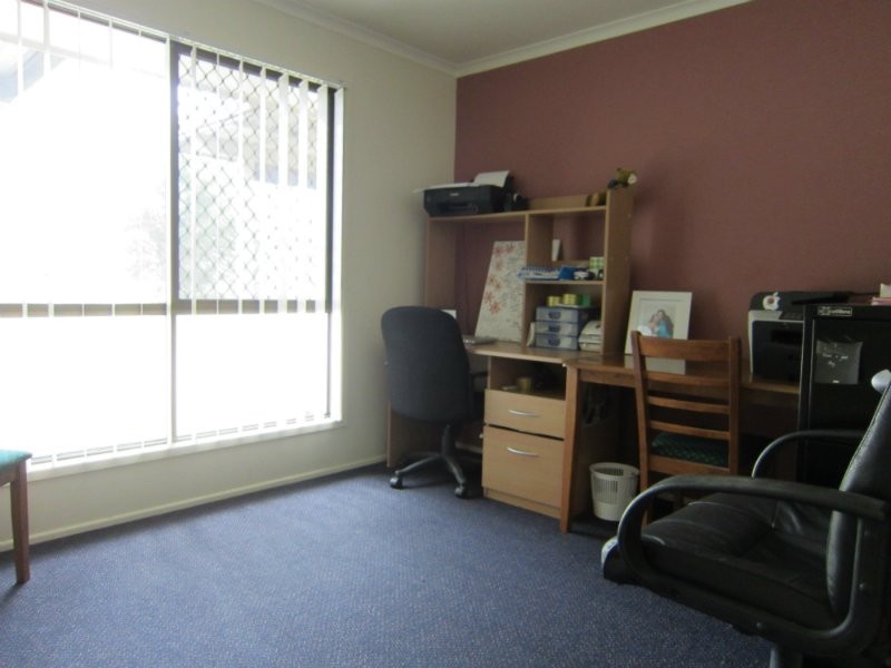 10 Oakhill Street, One Mile QLD 4305