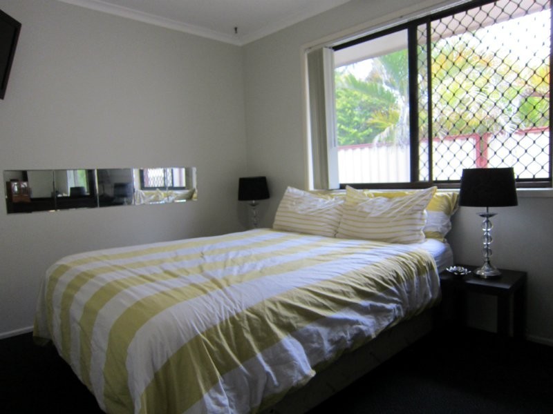 10 Oakhill Street, One Mile QLD 4305