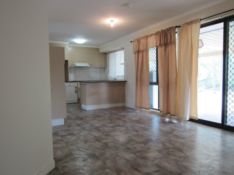 110 Equestrian Drive, Yamanto QLD 4305