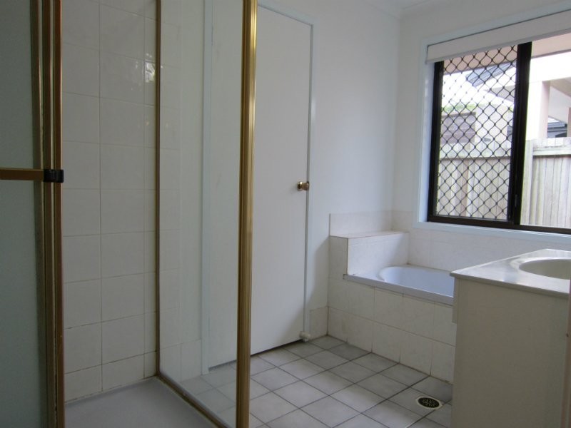 110 Equestrian Drive, Yamanto QLD 4305