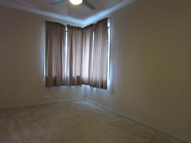 110 Equestrian Drive, Yamanto QLD 4305