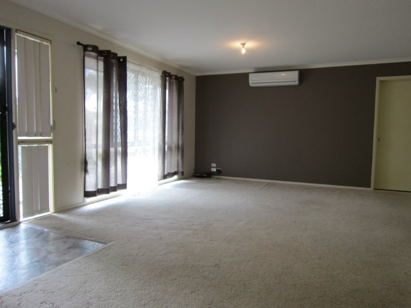 110 Equestrian Drive, Yamanto QLD 4305