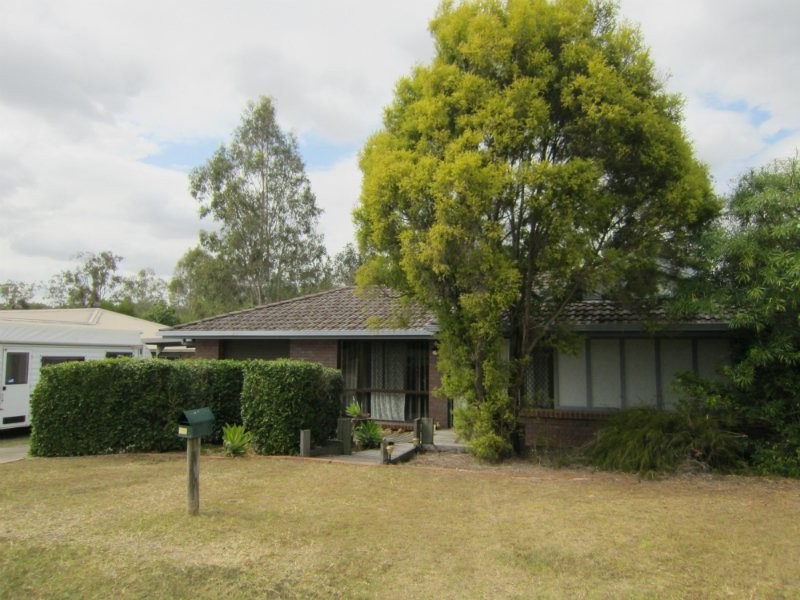 110 Equestrian Drive, Yamanto QLD 4305