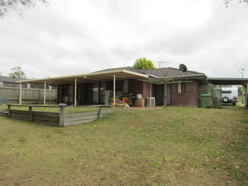 110 Equestrian Drive, Yamanto QLD 4305