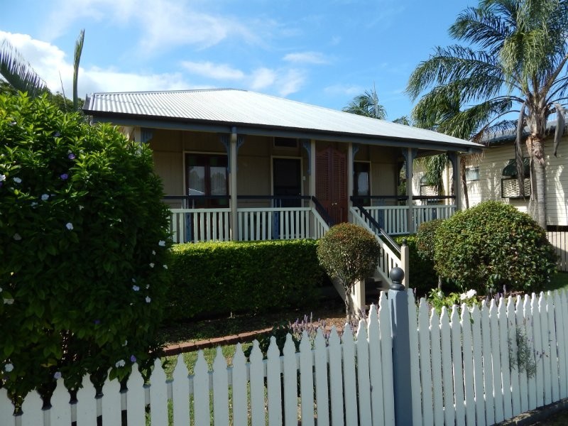 44 Blackstone Road, Newtown QLD 4305