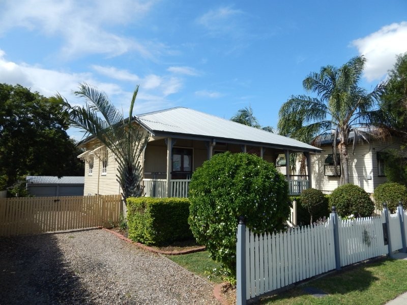 44 Blackstone Road, Newtown QLD 4305