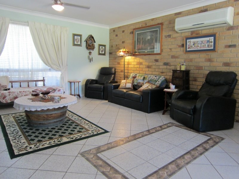 21 Wisteria Street, Walloon QLD 4306