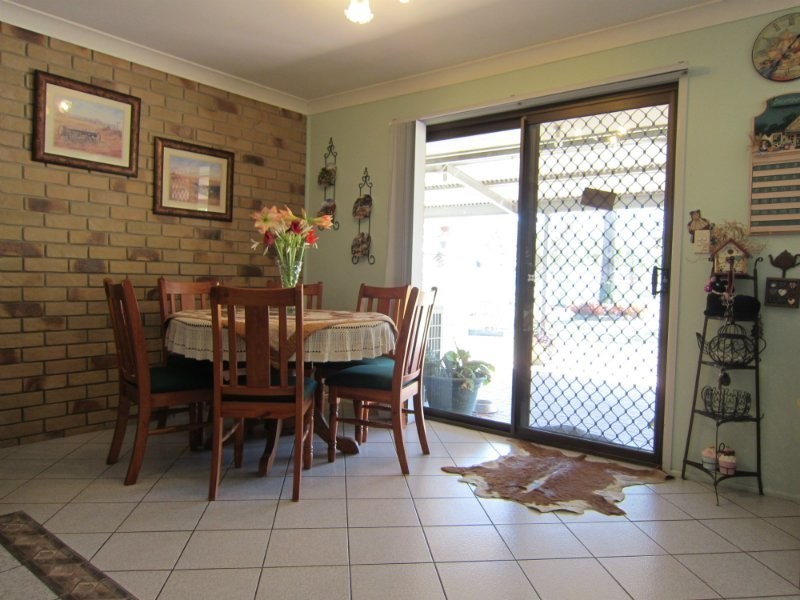 21 Wisteria Street, Walloon QLD 4306