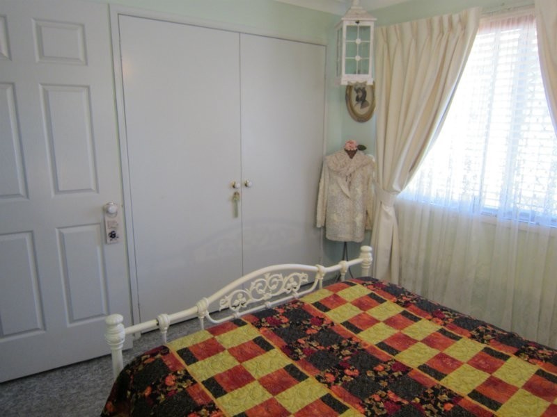 21 Wisteria Street, Walloon QLD 4306