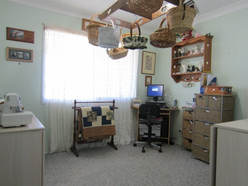 21 Wisteria Street, Walloon QLD 4306