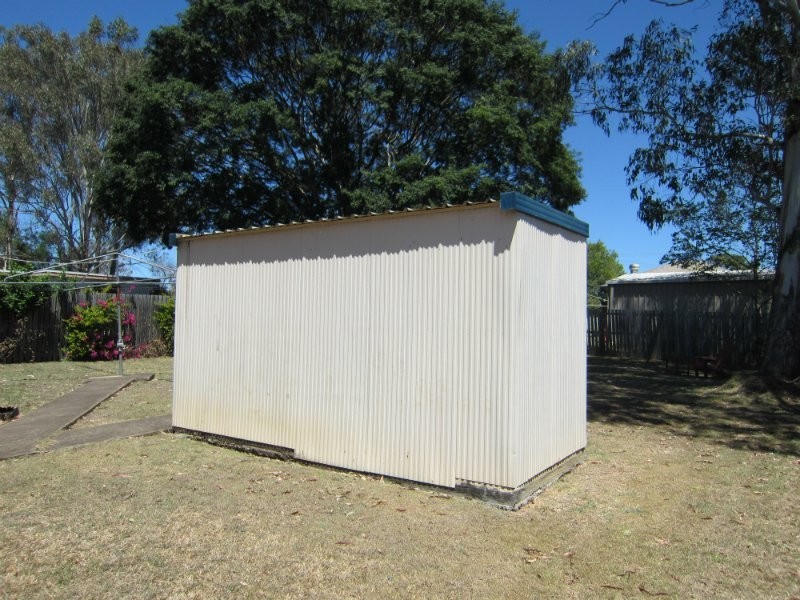 8 Crescent Street, Leichhardt QLD 4305