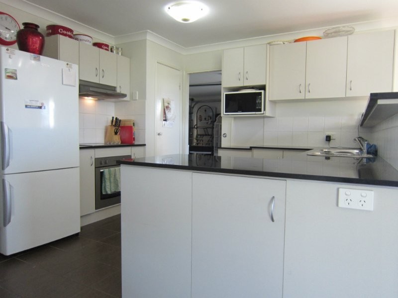 18 Acacia Close, Raceview QLD 4305