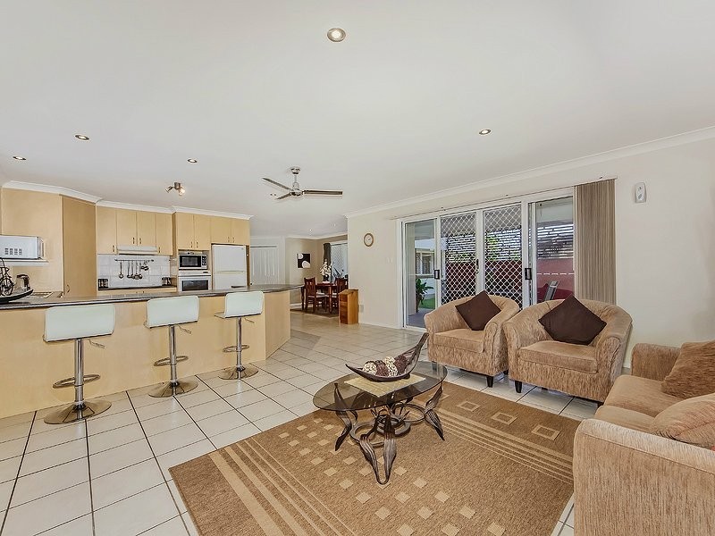 98 Jacana Crescent, Flinders View QLD 4305