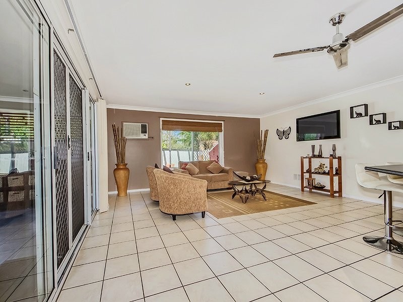 98 Jacana Crescent, Flinders View QLD 4305