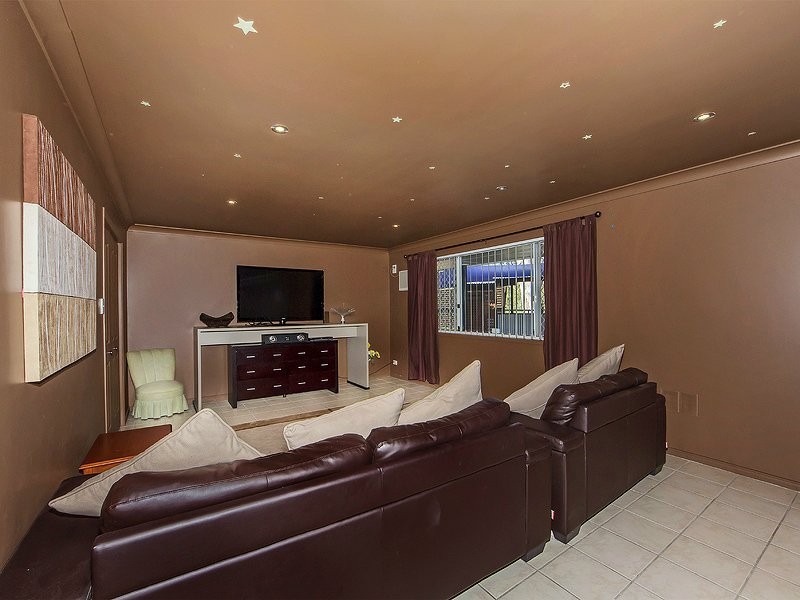 98 Jacana Crescent, Flinders View QLD 4305