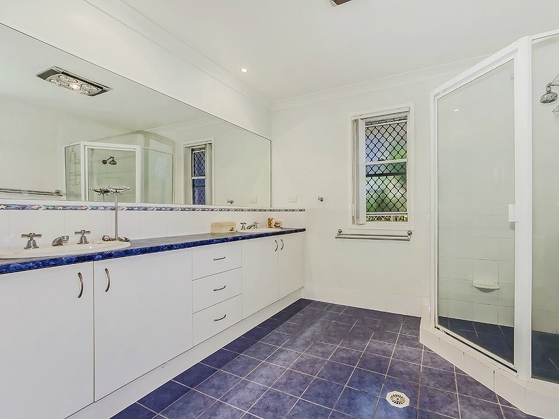 98 Jacana Crescent, Flinders View QLD 4305