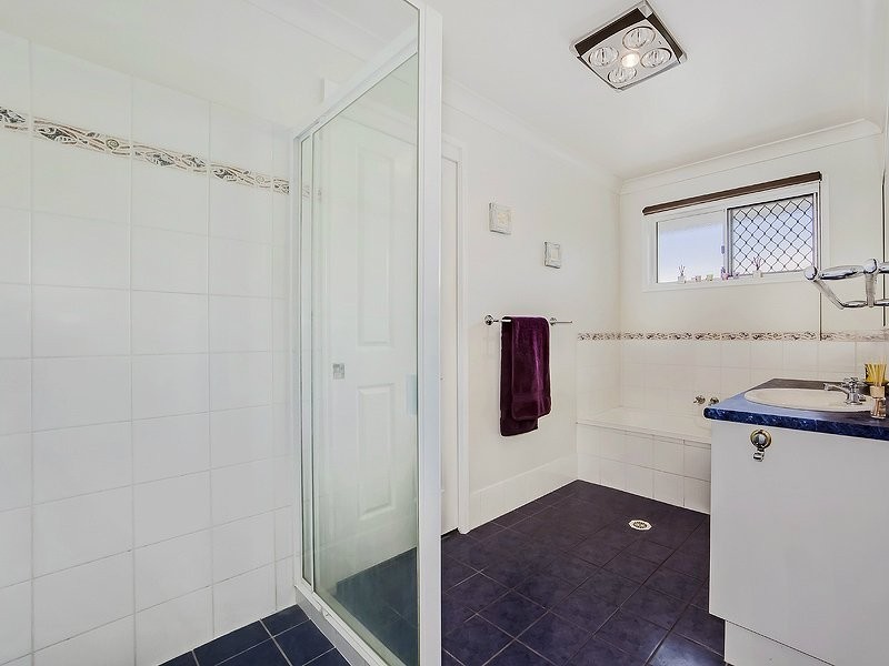 98 Jacana Crescent, Flinders View QLD 4305