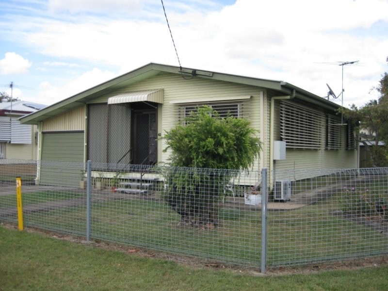 43 Grange Road, Eastern Heights QLD 4305