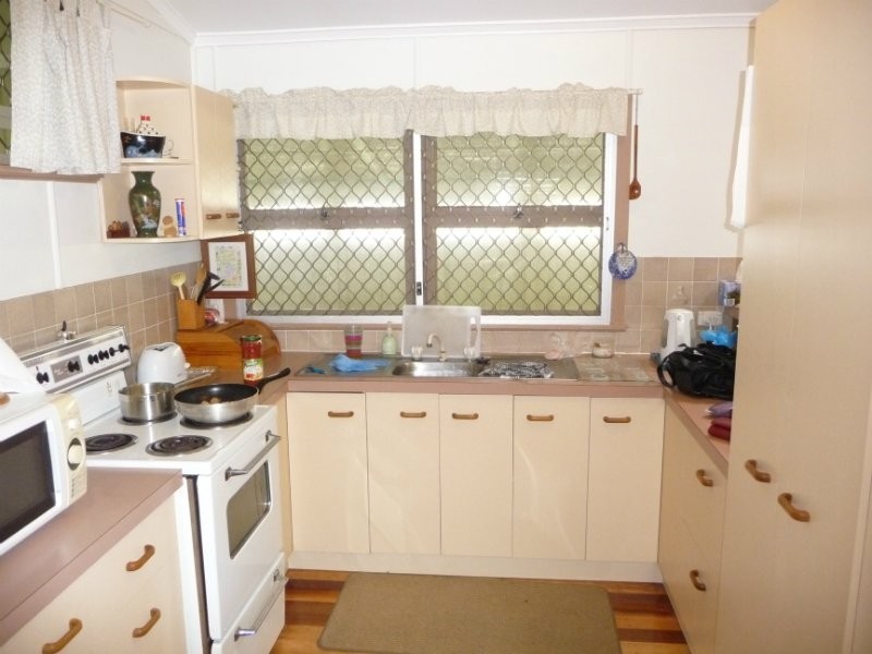 43 Grange Road, Eastern Heights QLD 4305
