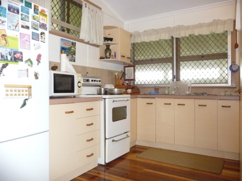 43 Grange Road, Eastern Heights QLD 4305