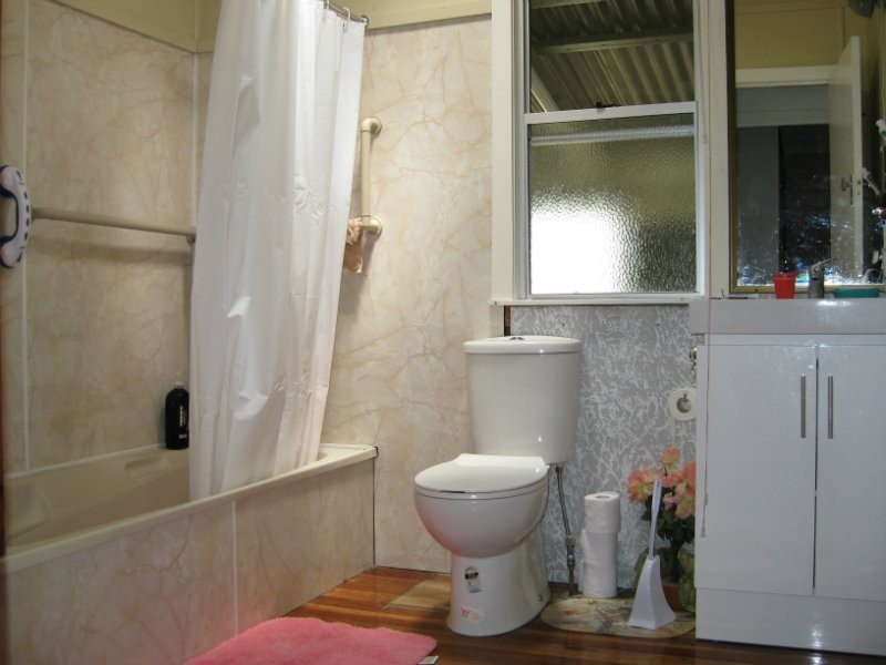 43 Grange Road, Eastern Heights QLD 4305