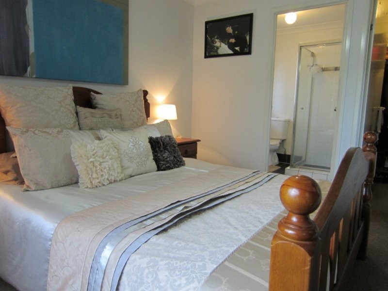 2 Maitland Street, Churchill QLD 4305