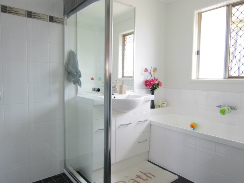 2 Maitland Street, Churchill QLD 4305