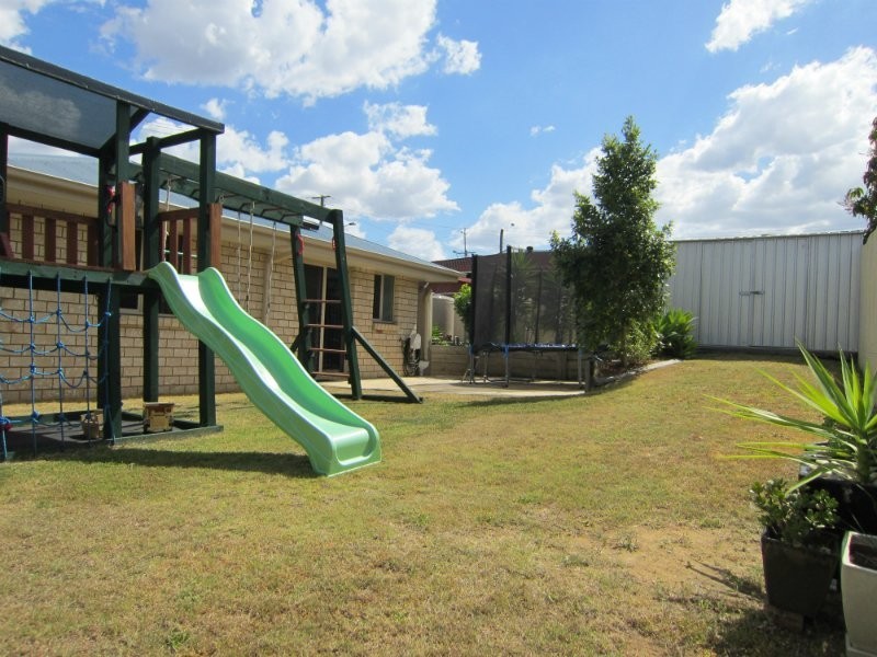 2 Maitland Street, Churchill QLD 4305