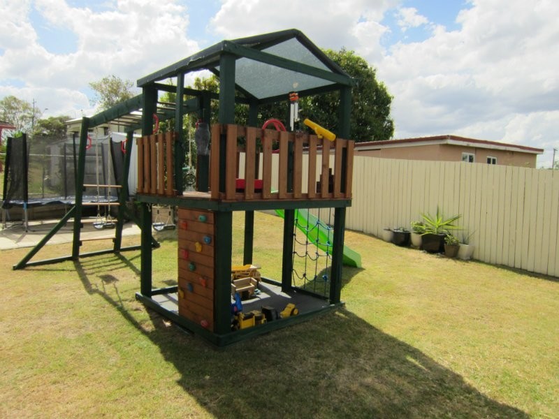 2 Maitland Street, Churchill QLD 4305