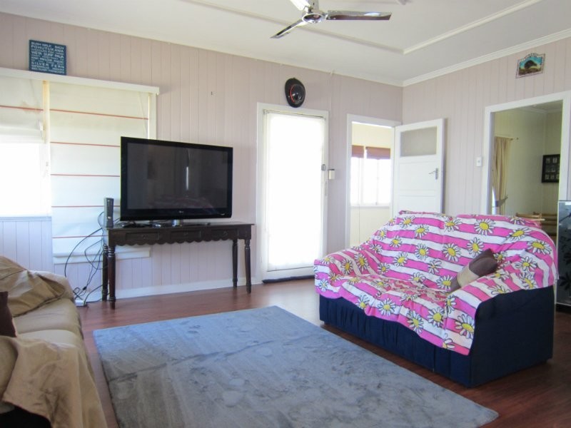 32 Wattle Street, North Booval QLD 4304