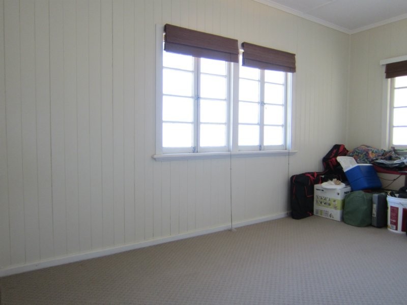 32 Wattle Street, North Booval QLD 4304
