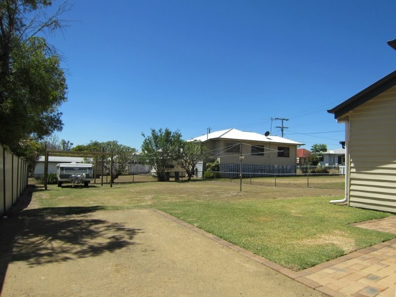 32 Wattle Street, North Booval QLD 4304