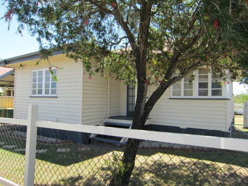 32 Wattle Street, North Booval QLD 4304