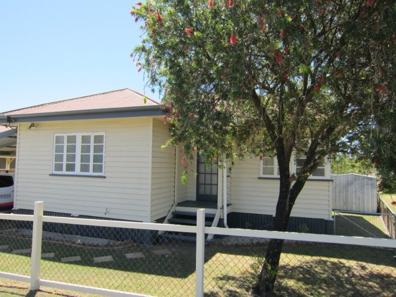 32 Wattle Street, North Booval QLD 4304