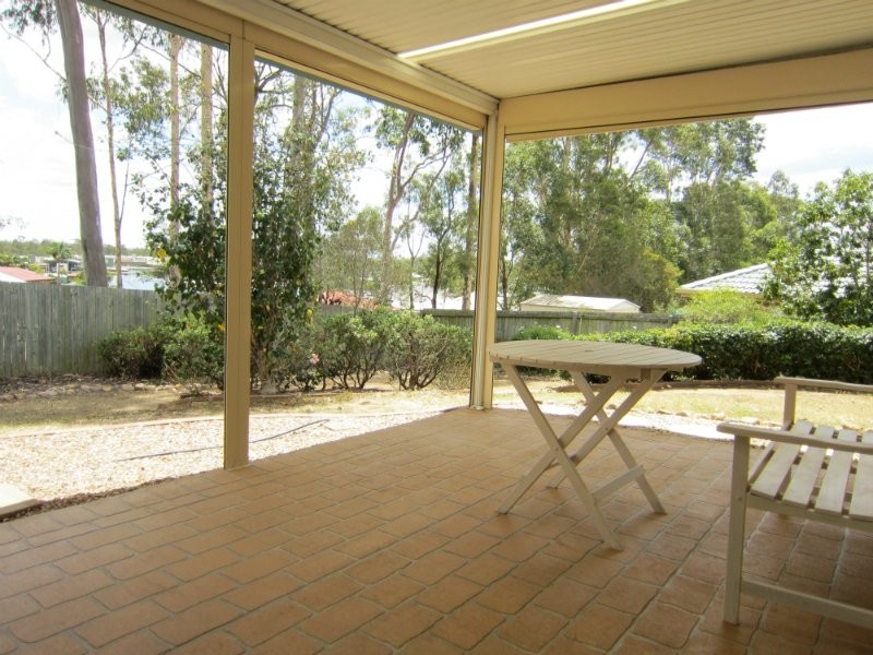 104 Willowtree Drive, Flinders View QLD 4305