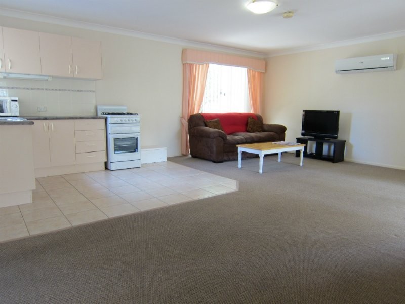 104 Willowtree Drive, Flinders View QLD 4305