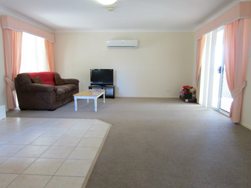 104 Willowtree Drive, Flinders View QLD 4305