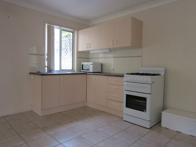 104 Willowtree Drive, Flinders View QLD 4305