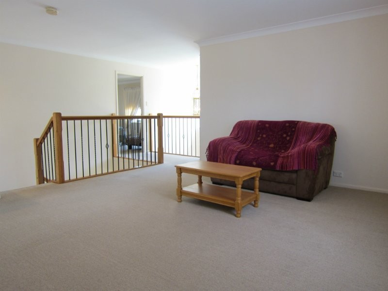 104 Willowtree Drive, Flinders View QLD 4305
